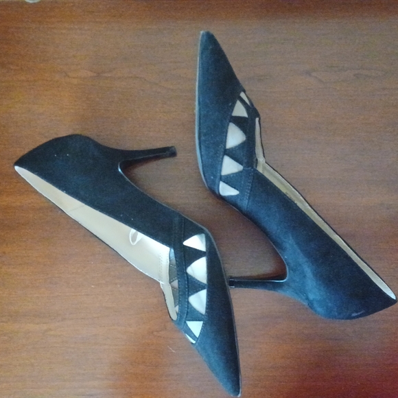 Marc Fisher Tricky D’Orsay Black Cut-Out Pumps - Picture 9 of 9